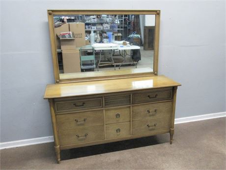 Bassett 9-Drawer Dresser with Mirror
