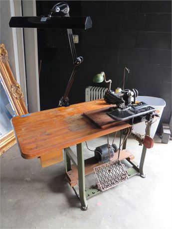 COLUMBIA Commercial Sewing Machine