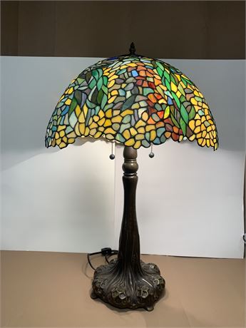 MEYDA  Art Glass Tiffany  Lamp