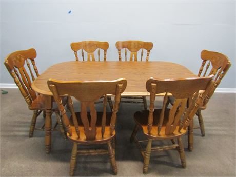 Vintage Wooden Dinning Table with 6 chairs