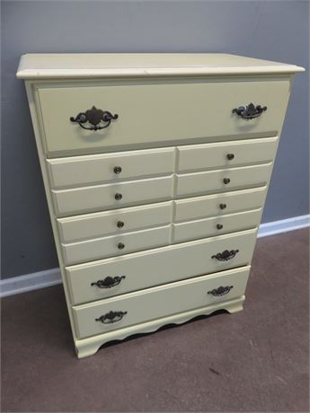 SIMMONS Chest of Drawers