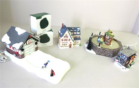 Department 56 Christmas Village Houses / Accessories