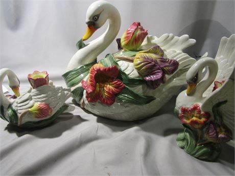 Fitz and Floyd Ceramic "Tulip Swan" 3 Piece Collection,