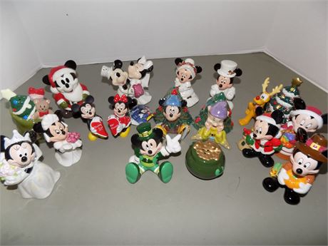 Holiday Mickey Mouse Salt & Pepper Shakers