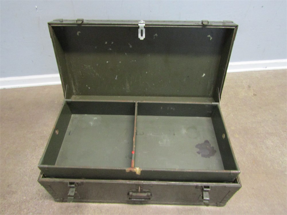 Vintage 1949 Doehler Metal Products Corp New York USMC Military Foot Locker  Trunk Filled With Military Clothes And Other Items