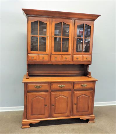 Vintage Buffet / Server / Hutch / Display Cabinet