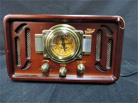 Classic Style Pyle AM/FM Alarm Clock Radio