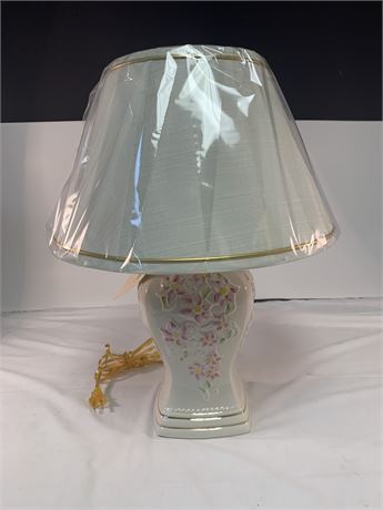 Vintage Irish Belleek ( NEW) China Lamp-Jonquil