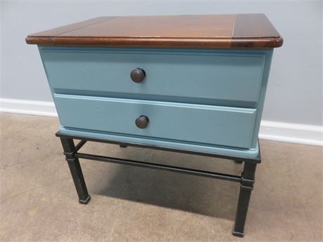 HAMMARY End Table Chest