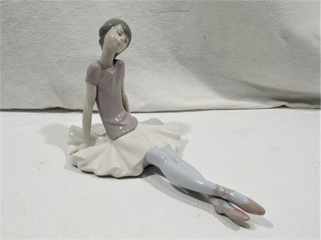 Lladro - Ballerina "Pyllis" Figurine