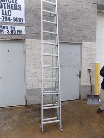 Werner Aluminum  32' Ladder