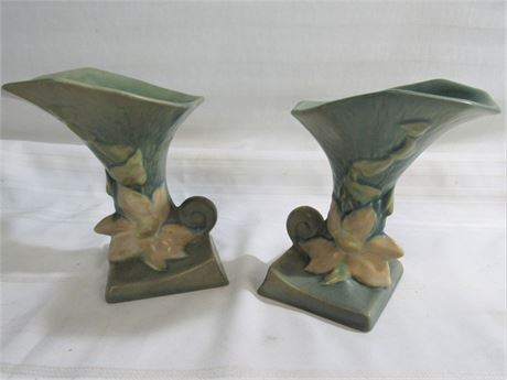 2 Vintage 1940's Roseville Pottery Clematis Cornucopia Vases 190-6