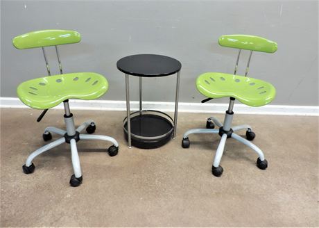 Contemporary Lime Green Office Chair and Side Table