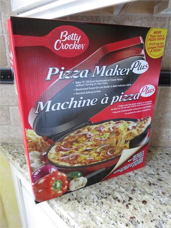 BETTY CROCKER Pizza Maker Plus