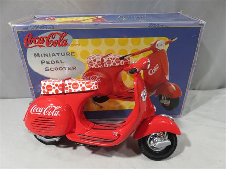 COCA-COLA Limited Edition Die Cast Mini Pedal Scooter