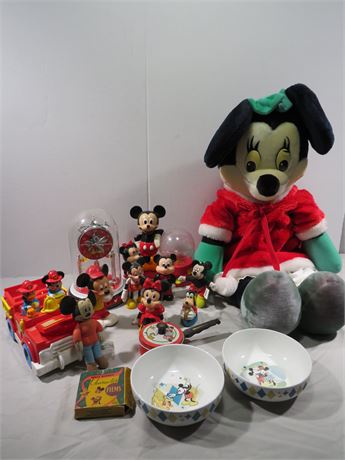 DISNEY Toys Figurines & Collectibles Lot