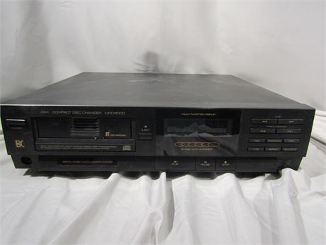 DAK Compact Disc Changer MCD-8000