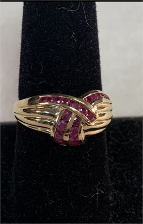 14KT YELLOW GOLD RUBY KNOT RING