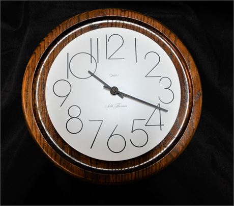 Seth Thomas / Wood / Wall Clock / Round