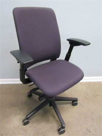 Grape Cushioned Office Chair