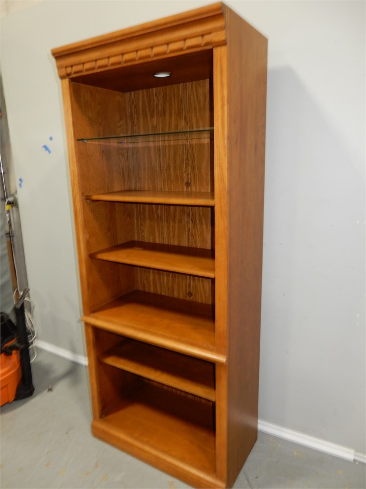 Transitional Design Online Auctions Thomasville Salem Tavern Bookcase