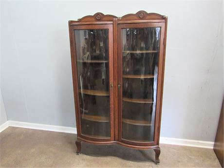 Vintage/Antique Double Door Curved Glass Front Curio Cabinet