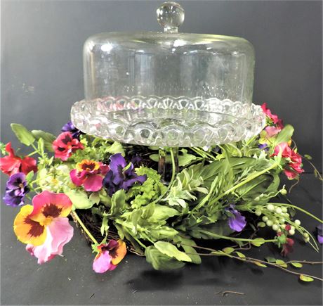 Foral Centerpiece Wreath and Scalloped Glass Cake Plate