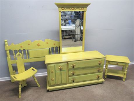 Stanley Ole' Yellow Bedroom Furniture Lot