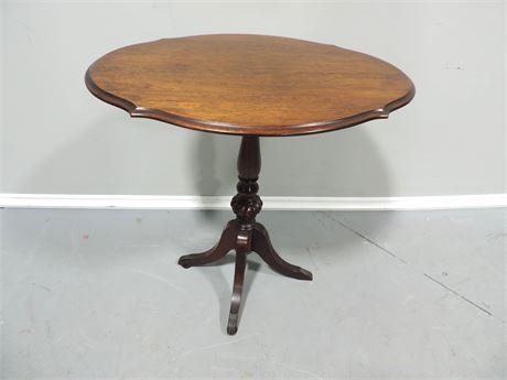 Mahogany Oval Tilt Side Table