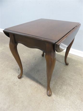Queen Anne Drop Leaf End Table
