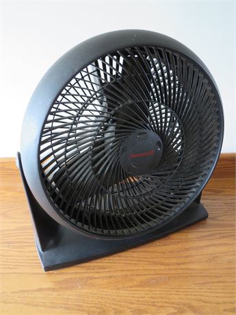 HONEYWELL 16-inch Table Fan