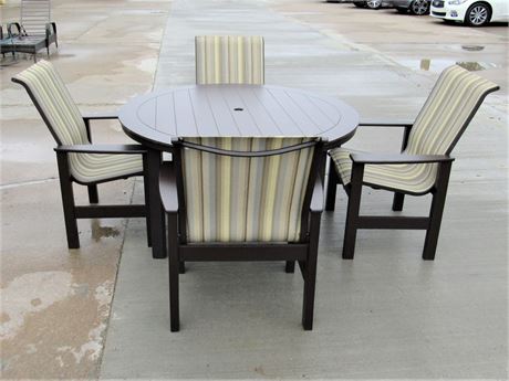 Telescope Casual Furniture Marine Grade Polymer Top Table with 4 Mesh Chairs