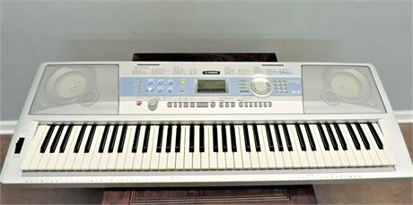 YAMAHA Portable Grand XG-Lite Keyboard