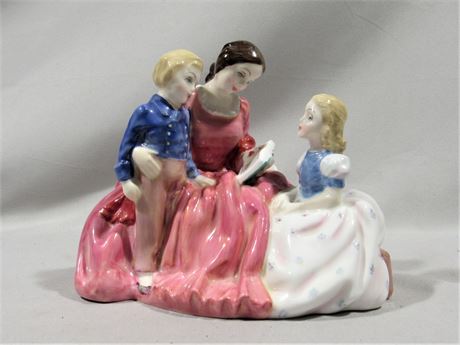Vintage Royal Doulton Figurine - The Bedtime Story