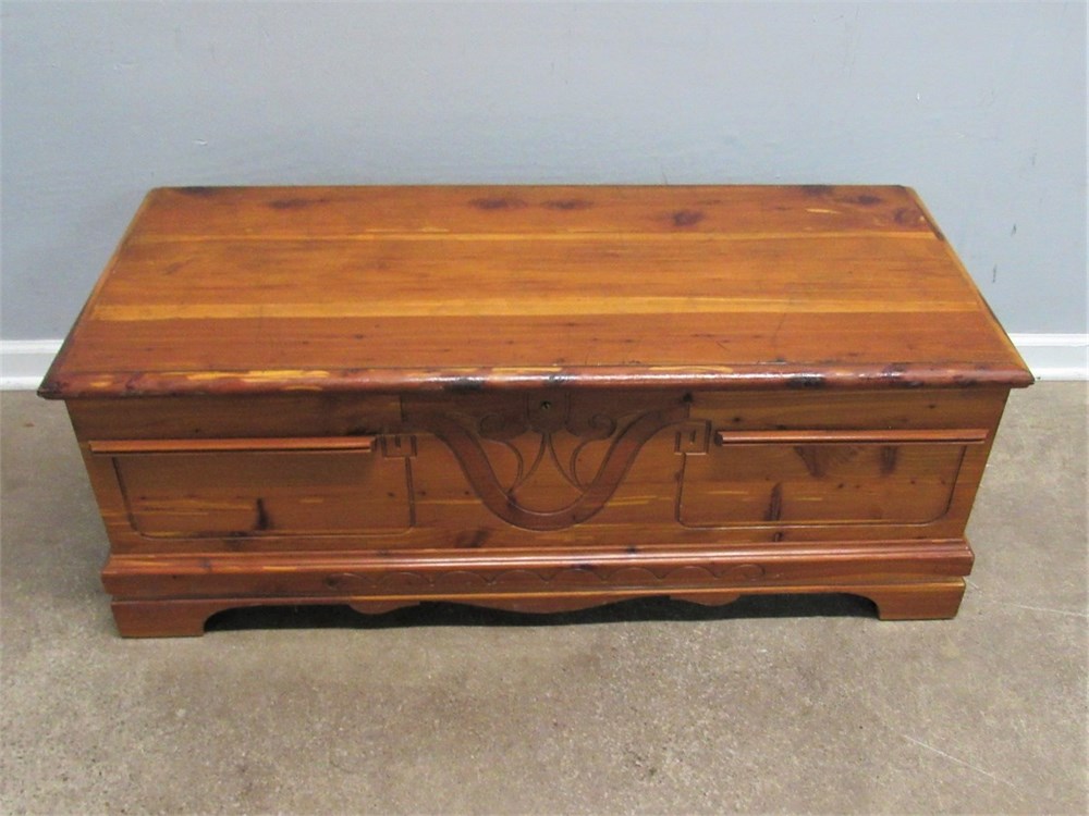 Montgomery ward store lifetime cedar chest