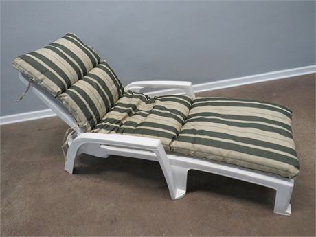 Molded Plastic Chaise Lounge Patio Chair