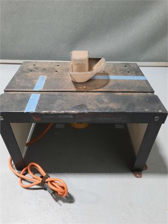 Transitional Design Online Auctions - Black & Decker Router Table