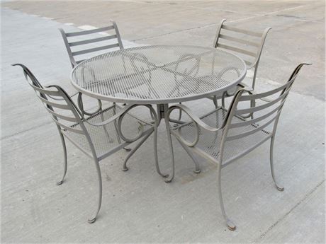 Mesh Metal Top Patio Table and 4 Chairs