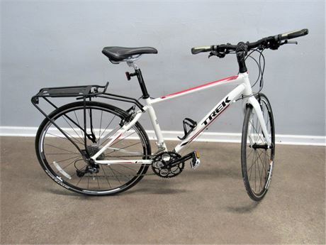 Trex 17.5" FX Series 18 Speed Bike