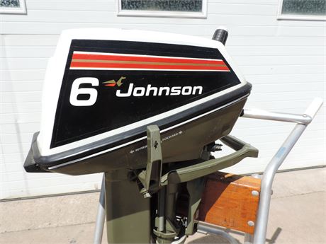 JOHNSON 6 HP Seahorse Outboard Motor / Stand / 6 Gallon Gas Container