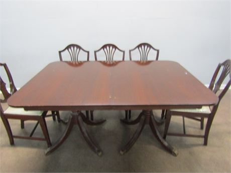 Vintage Hepplewhite Dining Table, 5 Matching Chairs, Floral Cushion Design