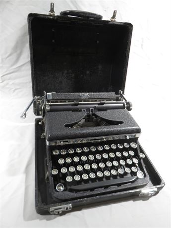 Antique Royal Deluxe Portable Typewriter