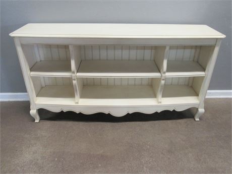 Vintage Ethan Allen Country French Console/Sofa Table/Display Cabinet