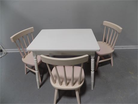 Thomasville Children's Size Table & Chairs