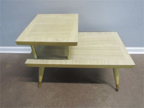 Mid Century Modern  Basset Furniture End Table