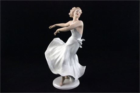 Schaubach Kunst "Dancer" Figurine #1507