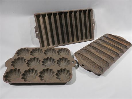 Vintage Griswold Cast Iron Baking Trays
