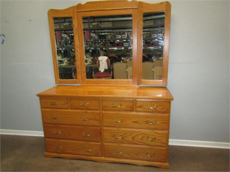 Amish Style Oak Double Dresser and Swing Mirror