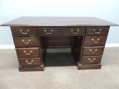 Traditional Solid Wood Desk