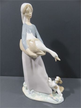 LLADRO "Girl With Goose And Dog" Figurine 4866
